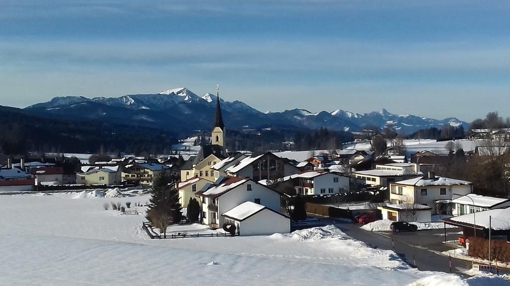 Ferienwohnungen Neukirchen Neukirchen am Teisenberg Exterior foto